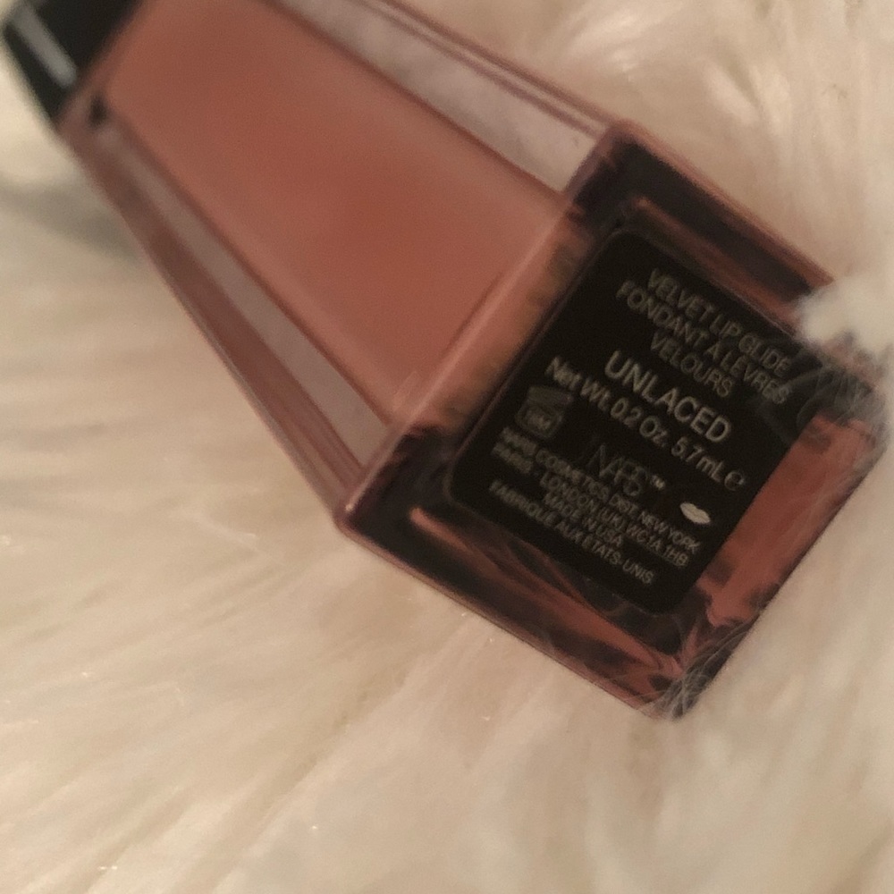 Nars velvet lip glide: unlaced โจ - Picture 4 of 6